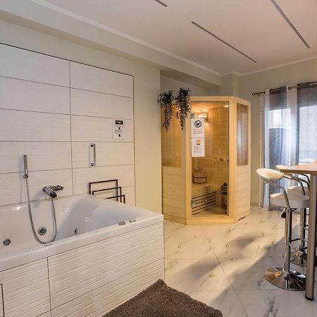 Romantic Deluxe Svite Wise Jacuzzi And Sauna Athènes Extérieur photo