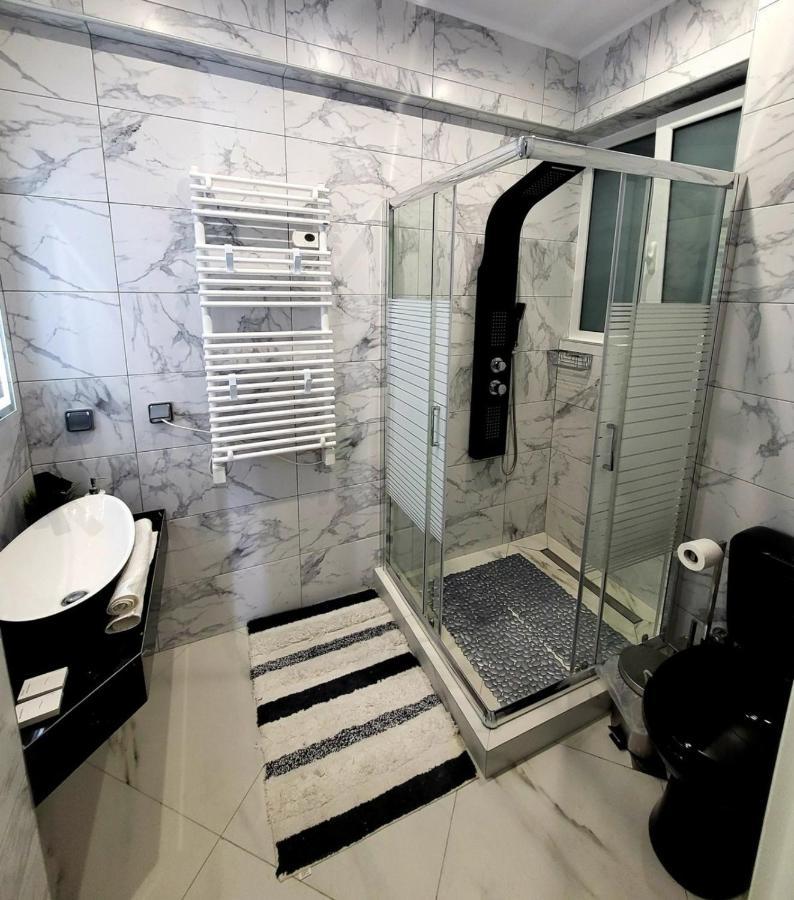 Romantic Deluxe Svite Wise Jacuzzi And Sauna Athènes Extérieur photo