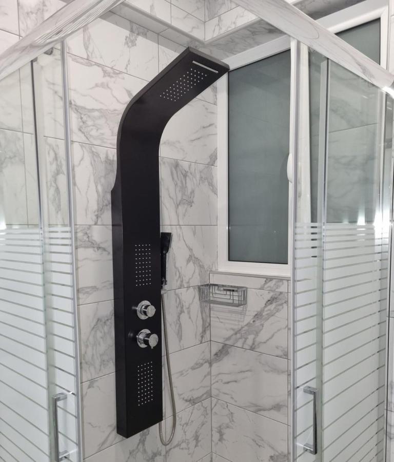 Romantic Deluxe Svite Wise Jacuzzi And Sauna Athènes Extérieur photo